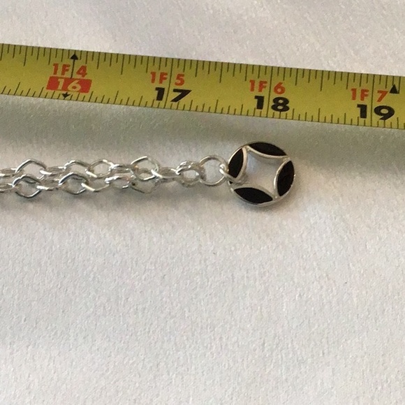 Silver chain necklace black & silver pendant - Picture 3 of 3